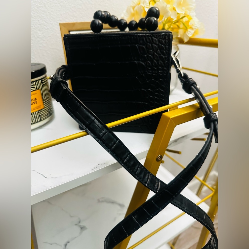 TOPSHOP Croc-Embossed Square Handbag - Picture 4 of 5
